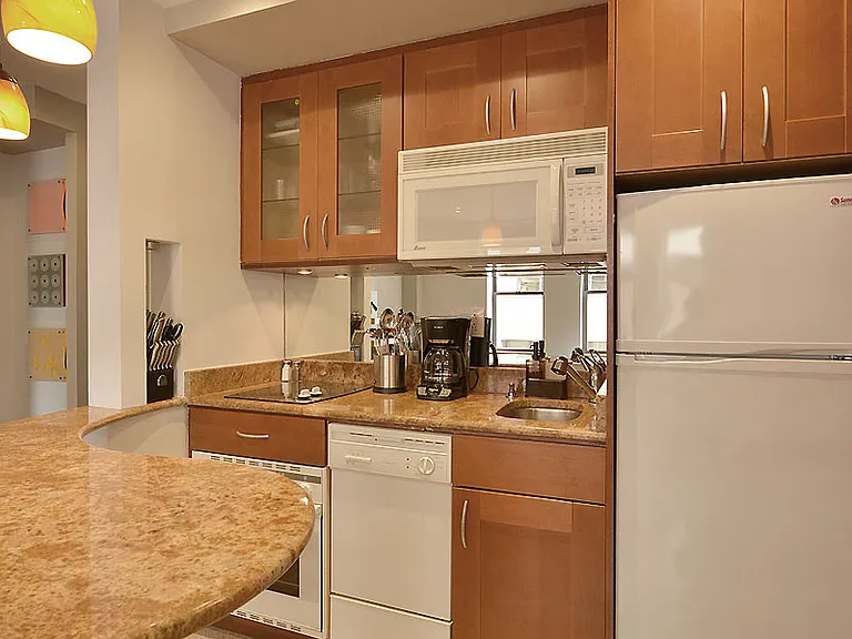 150 W 51st St #2026 — Photo 5