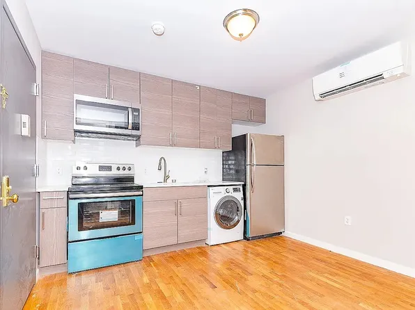 241 Rockaway Avenue image 1 of 8