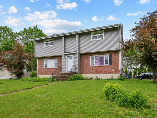 81 Glenstone Road, Waterbury, CT 06705