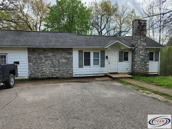 1105 E Wood St, Paris, TN 38242