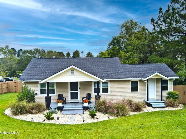 588 Nine Foot Road, Newport, NC 28570