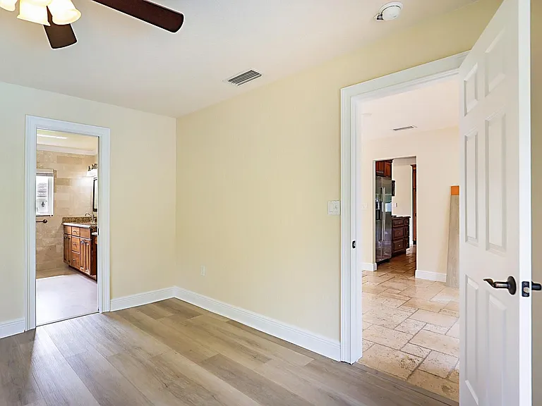 5110 NE 30th Ave — Photo 25