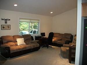 5th image of 877 Wilderness Dr