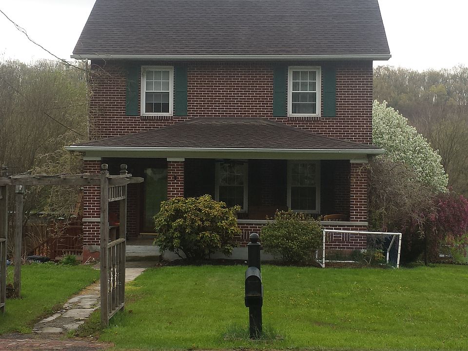 2nd image of 12614 Bedford Rd NE