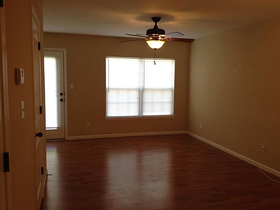 5th image of 108 W Zupan St APT 3