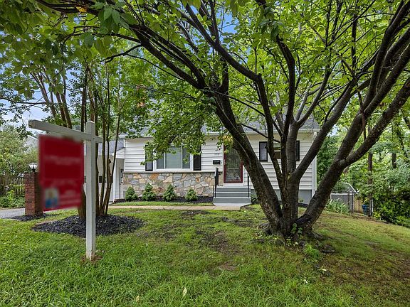 3rd image of 1818 Hylton Ave
