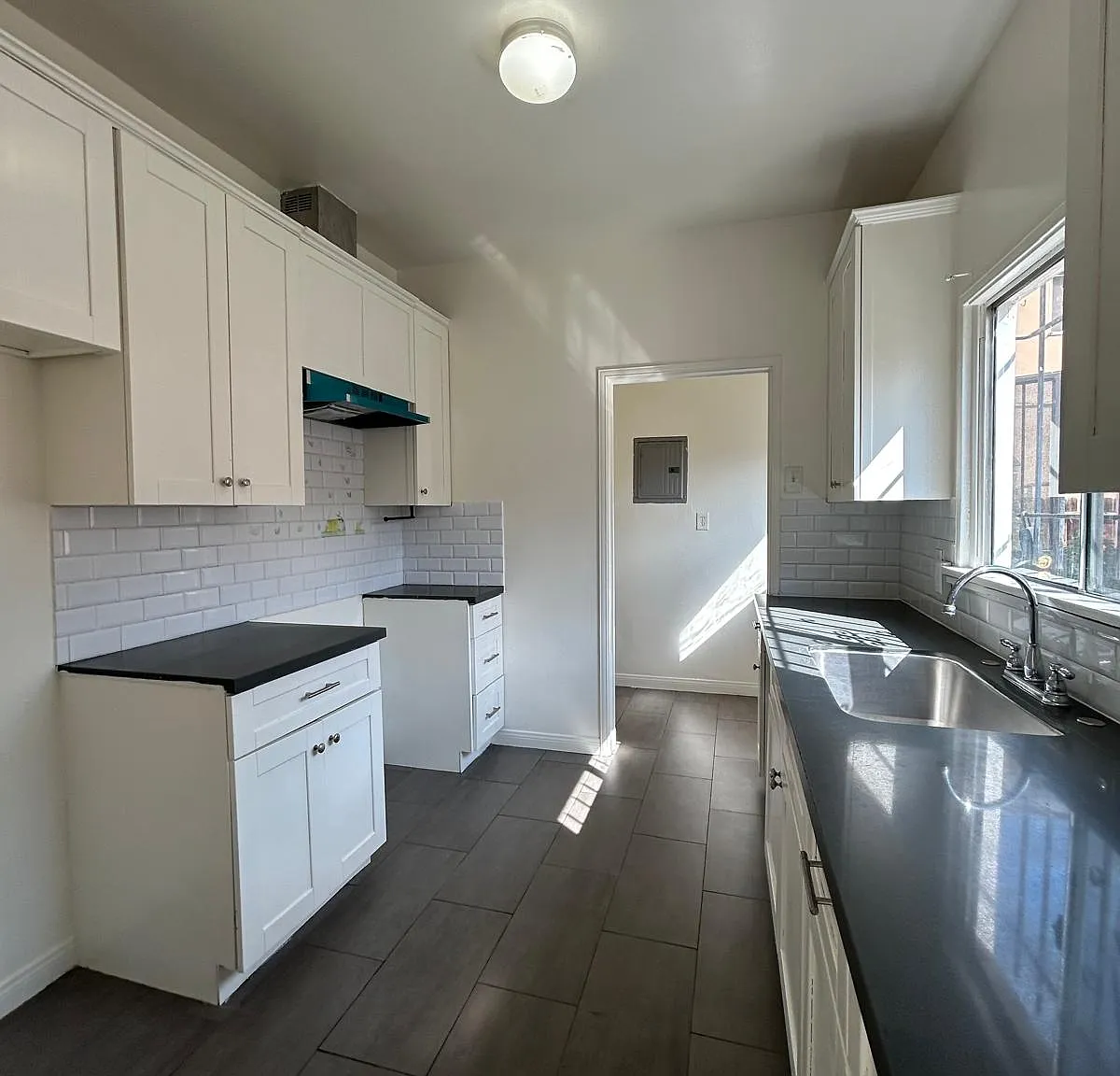 1 bed, 800 sqft, $1,650 — Photo 2