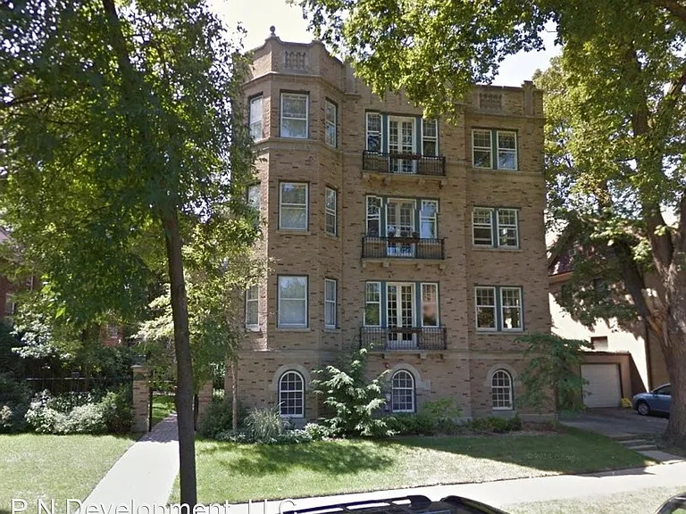 1238-40 Oak Ave — Photo 2