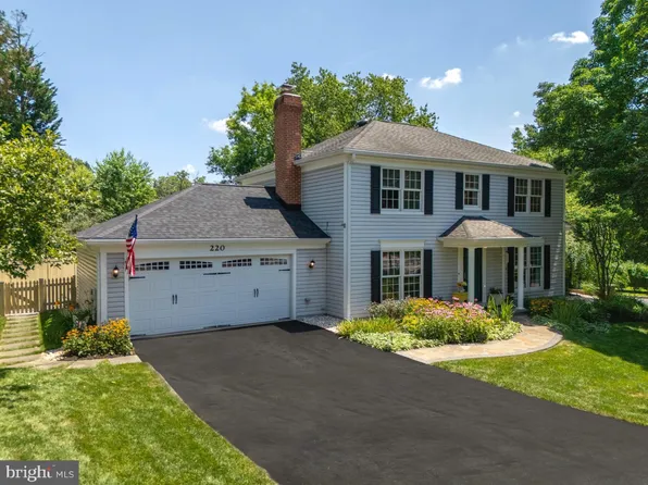 220 Rabbitt Rd, Gaithersburg, MD 20878