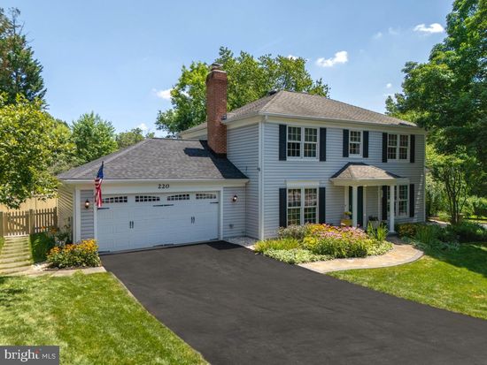 220 Rabbitt Rd, Gaithersburg, MD 20878