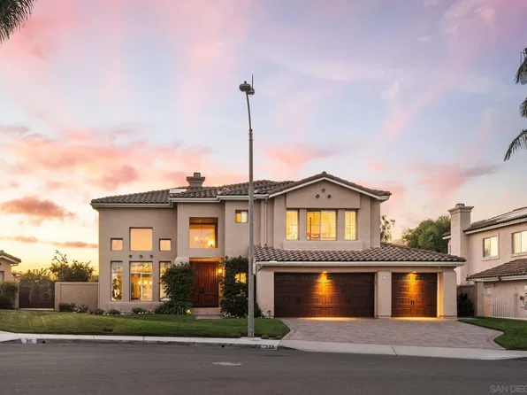 225 Borrego Ct, Oceanside, CA 92057