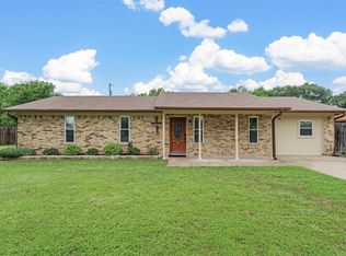 202 Lee Ln, Lorena, TX 76655