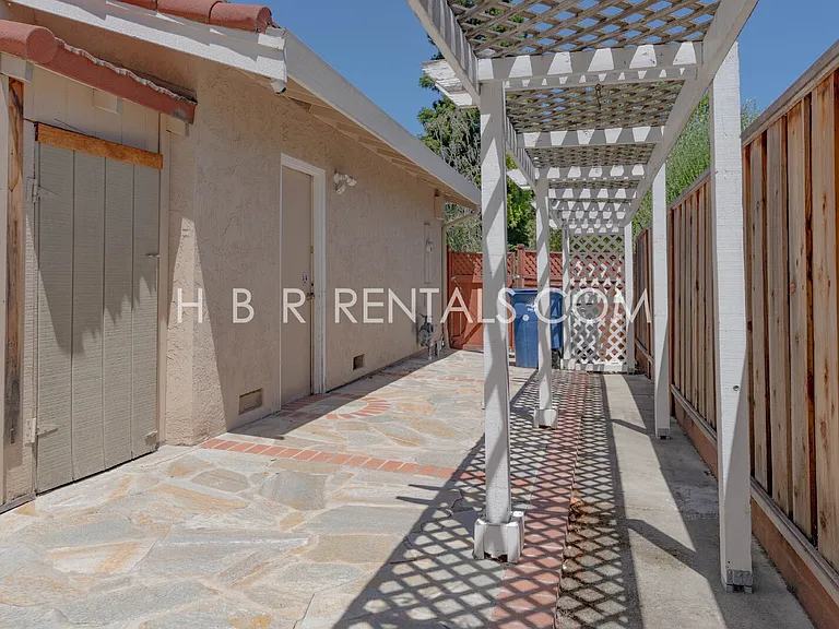 2865 Morgan Dr — Photo 41