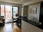 1040 The Queensway — Photo 4