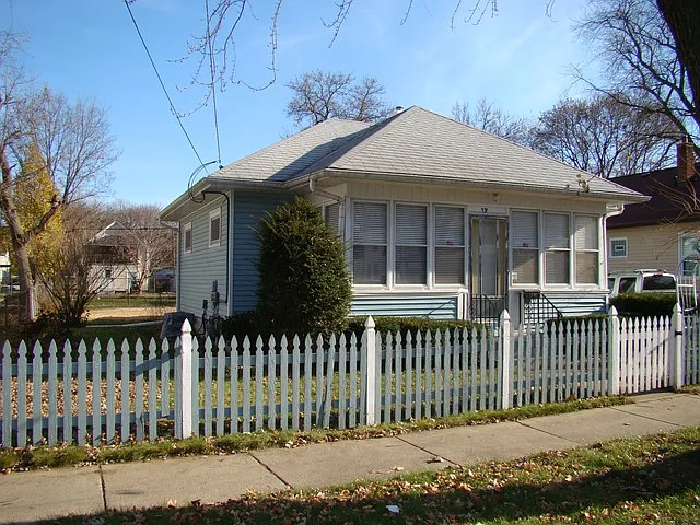 531 N View St photo 1