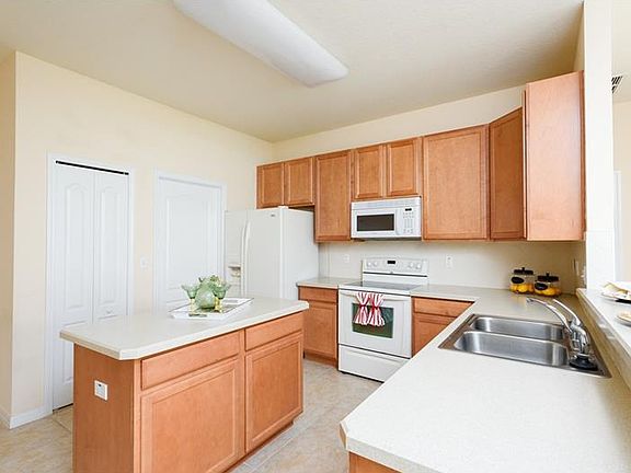 4th image of 3708 Crystal Dew St