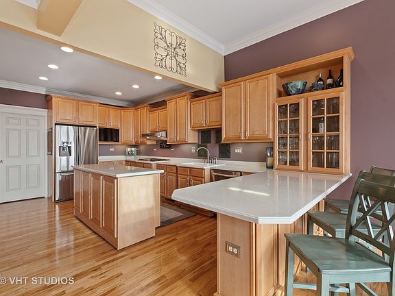 4th image of 906 Oak Crest Ln
