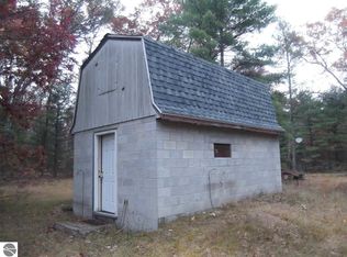 4328 Vaughn Rd, Hale, MI 48739