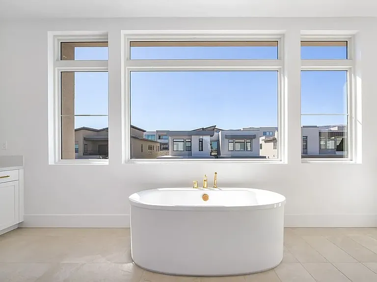 Masterbath with separate soaking tub