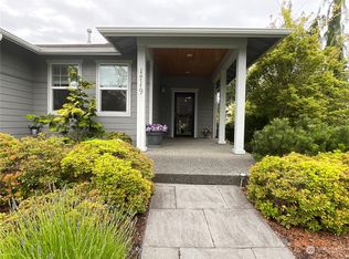 1719 SW Aberdeen Ct, Oak Harbor, WA 98277