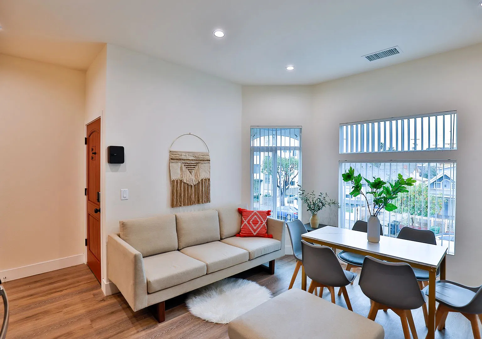 3 bed, $3,750 — Photo 1