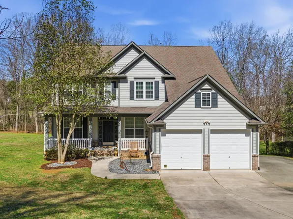 104 Woodlawn Dr, Hillsborough, NC 27278