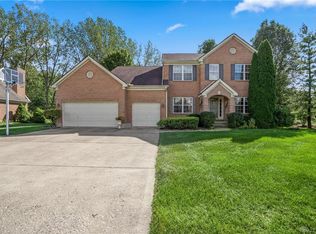1212 Peachcreek Rd, Dayton, OH 45458