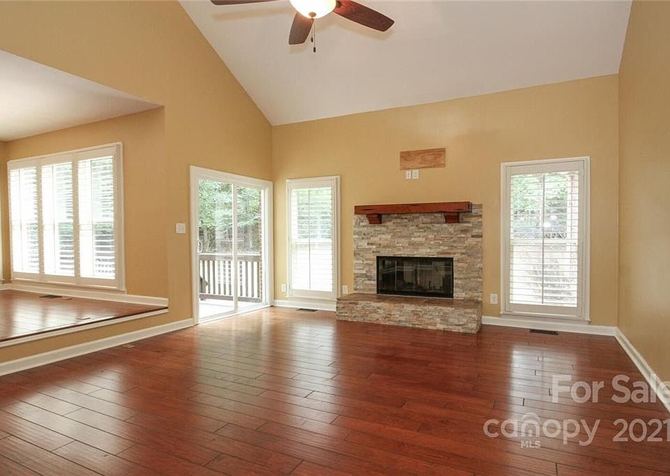 4909 Sanderson Ln, Charlotte, NC 28226 Zillow