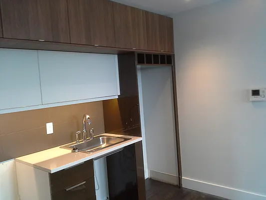 Rented by Sam Tabak | media 101