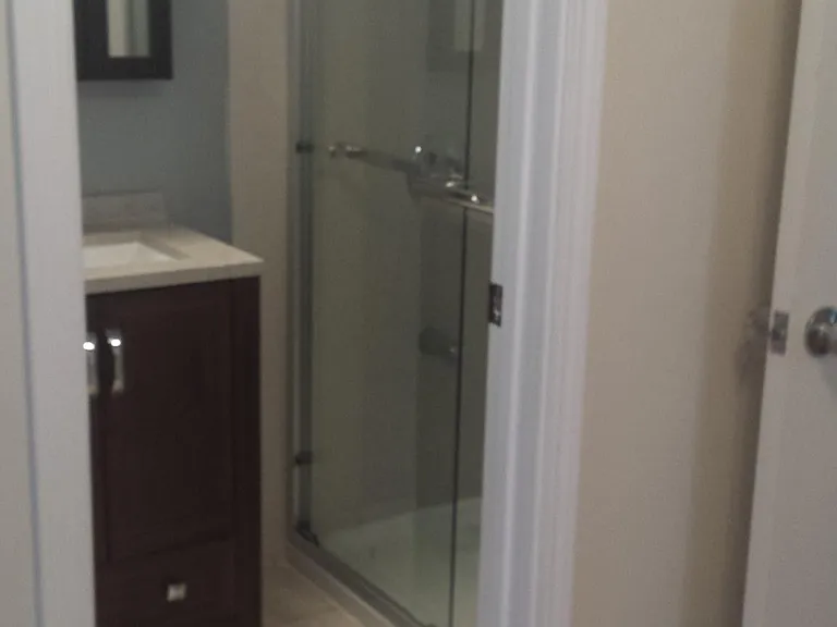 357 Hawthorne Ave #C — Photo 9