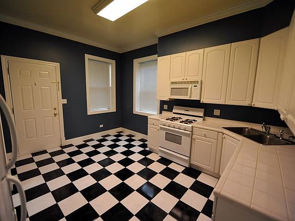 5th image of 1503 N Paulina St #2R