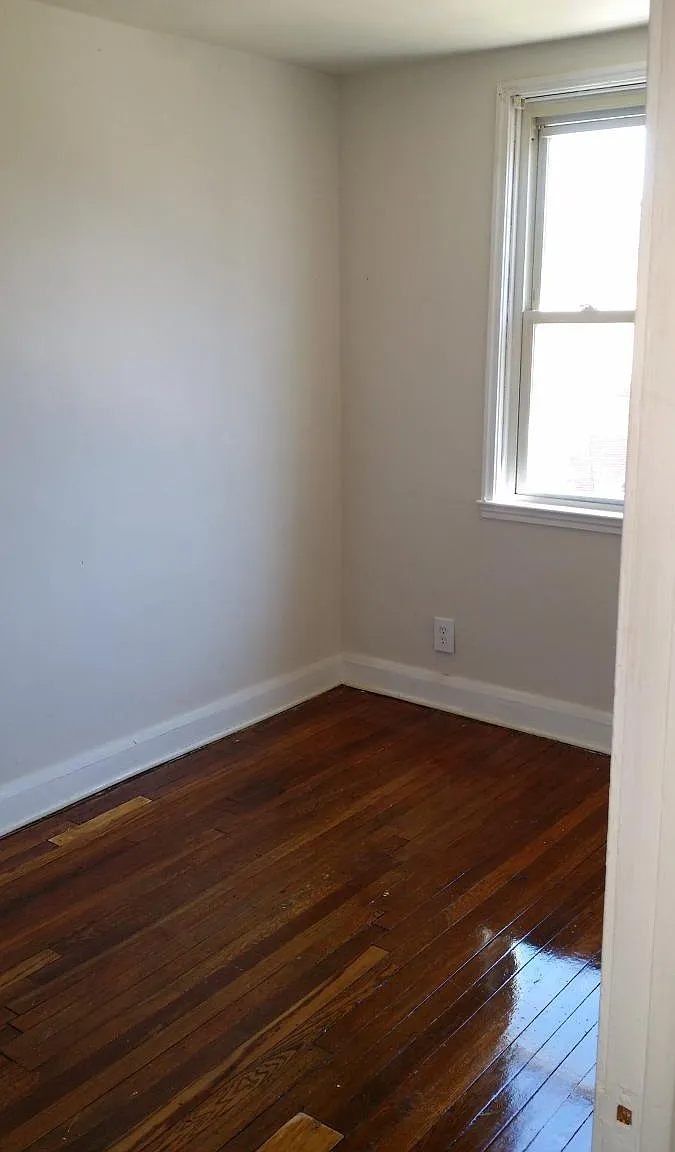 2 bed, 900 sqft, $1,400 — Photo 1