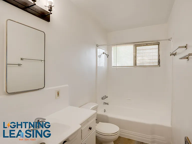 12310 Chandler Blvd #37 — Photo 9