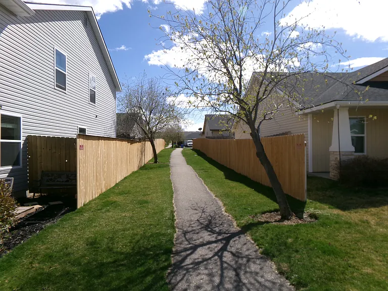 9715 Stonewood Dr — Photo 18
