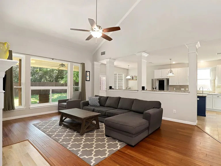 18121 Whitewater Cv — Photo 11