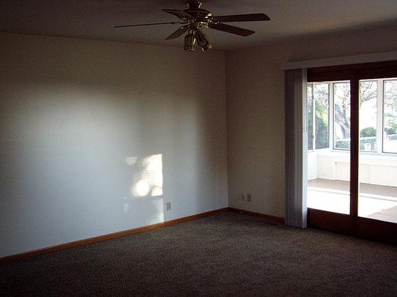 4th image of 302 Northview Dr