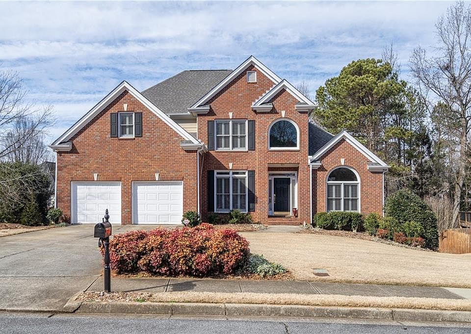 1st image of 3520 Grove Park Dr