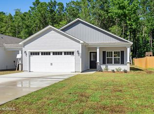 1163 Dan Owen Dr, Hampstead, NC 28443