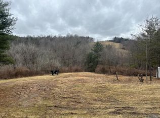Hidden Ridge Rd, Hillsville, VA 24343