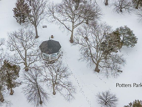 3rd image of 513 Mercer Avenue