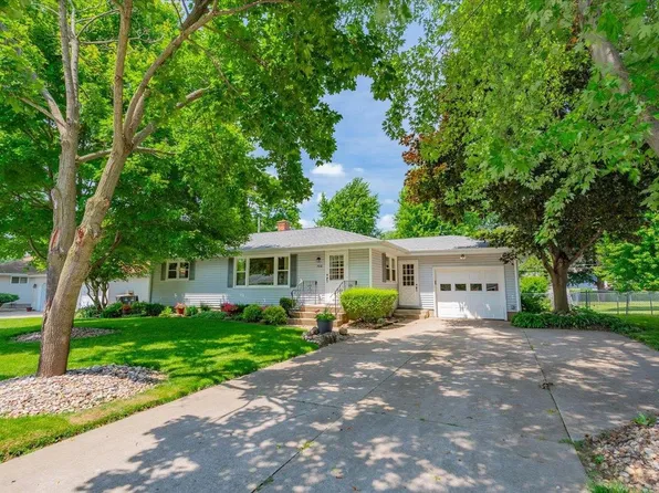 708 Columbia Avenue, Deforest, WI 53532