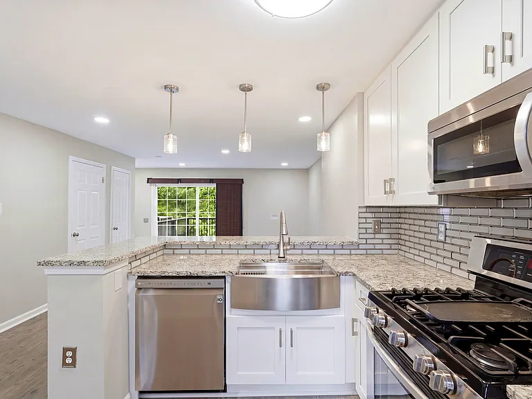 12320 Granada Way — Photo 4