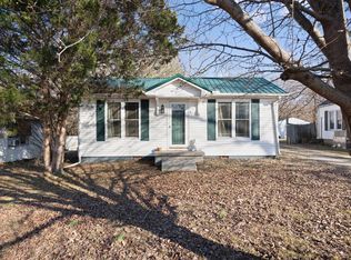 211 N Lake St, Paris, TN 38242