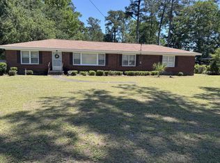 686 W Pine St, Varnville, SC 29944