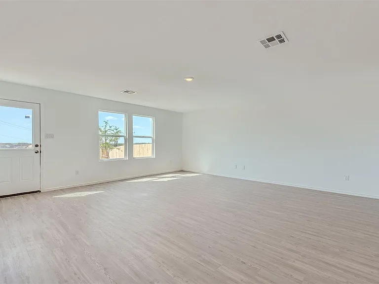 9106 Selene Pl — Photo 2