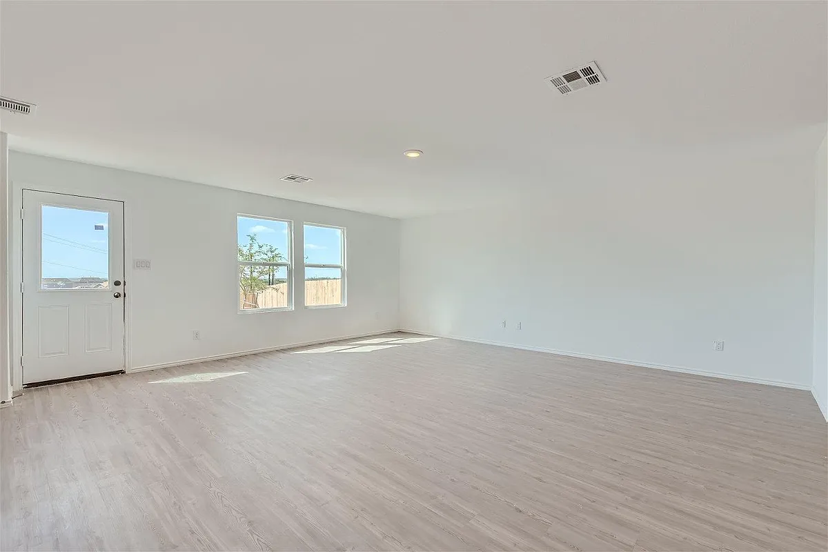 Building Photo - 9106 Selene Pl