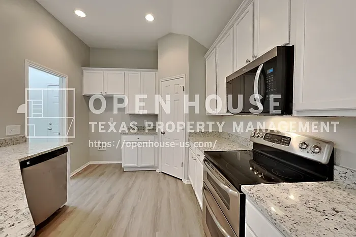 1017 Cutting Horse Dr — Photo 7