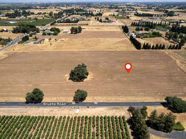 23818 N Bruella Rd, Acampo, CA 95220