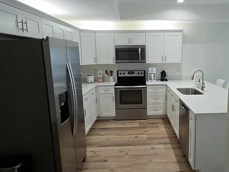 Kitchen, all Whirlpool stainless steel appliances