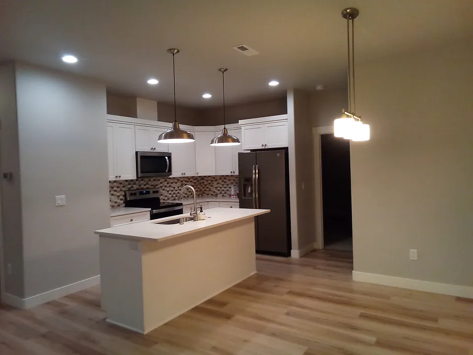 1975 W 39th Ave